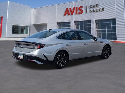 Used 2025 Hyundai Sonata SEL FWD image 6