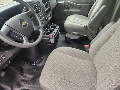 New 2025 Chevrolet Express 3500 w/ Power Convenience Package image 4