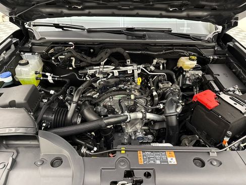 New 2025 Ford Ranger XLT w/ Equipment Group 301A High image 32