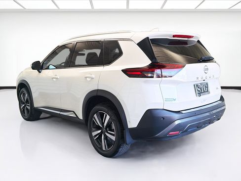 Used 2023 Nissan Rogue SL w/ SL Premium Package FWD image 6