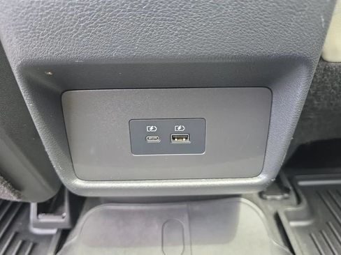 Used 2021 Nissan Rogue SV w/ Premium Package FWD image 40