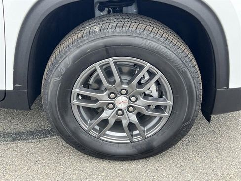 New 2025 GMC Acadia Elevation image 30