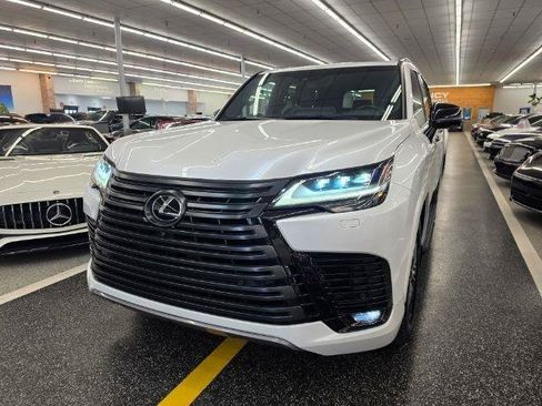 Used 2023 Lexus LX 600 4WD w/ Appearance Package image 2