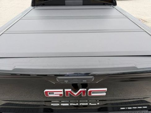 Used 2023 GMC Sierra 1500 Denali AWD/4WD image 17