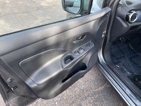 Used 2025 Nissan Versa SV image 20