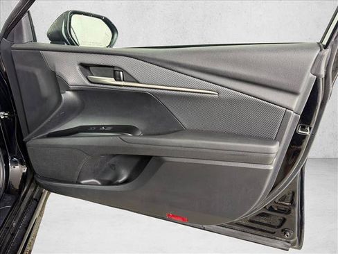 Used 2025 Toyota Camry SE FWD image 14
