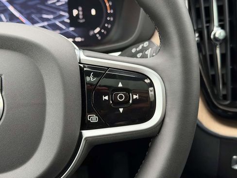 New 2026 Volvo XC60 B5 Plus image 9