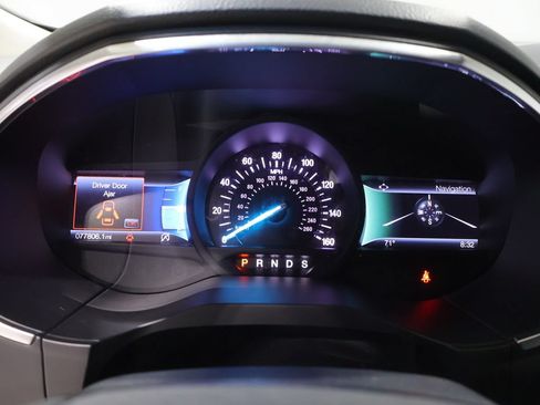 Used 2020 Ford Edge Titanium w/ Class II Trailer Tow Package AWD/4WD image 40