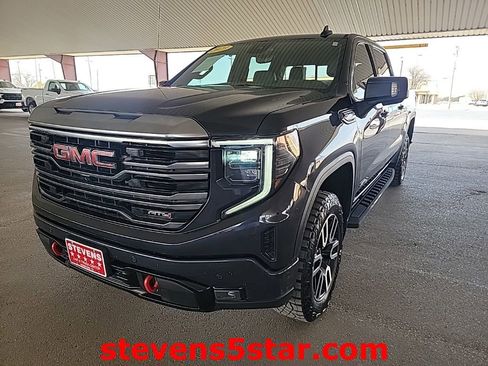 Used 2023 GMC Sierra 1500 AT4 w/ AT4 Premium Package image 4