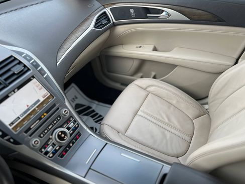 Used 2017 Lincoln MKZ Select w/ Select Plus Package image 19