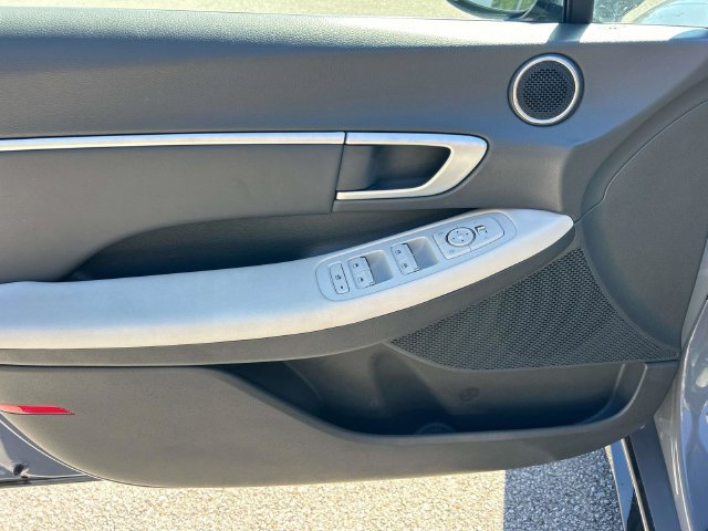 Used 2025 Hyundai Sonata SEL FWD image 22