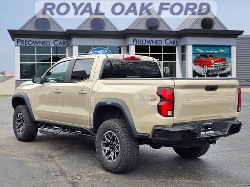Used 2023 Chevrolet Colorado ZR2 w/ ZR2 Convenience Package III AWD/4WD image 2