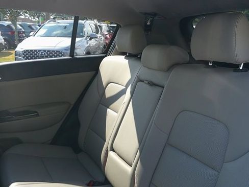 Used 2020 Kia Sportage EX image 7