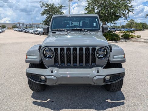 Used 2022 Jeep Gladiator Overland AWD/4WD image 9