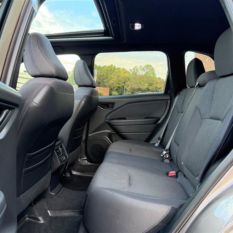 Used 2025 Subaru Forester Premium AWD/4WD image 11