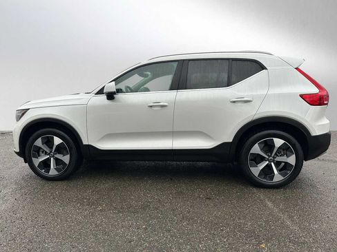 Used 2025 Volvo XC40 B5 Core w/ Protection Package Premier image 6