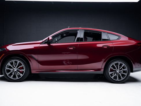 Used 2025 BMW X6 xDrive40i w/ Executive Package image 17