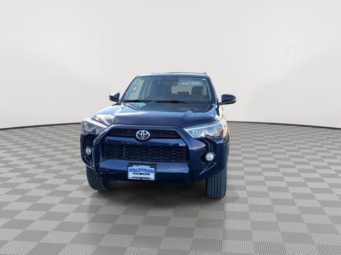 Used 2016 Toyota 4Runner SR5 Premium image 2