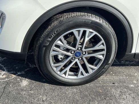 Certified 2022 Ford Escape SEL image 10