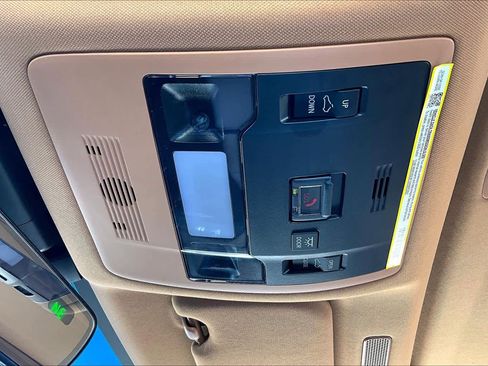 Used 2025 Lexus ES 350 w/ Premium Package image 32