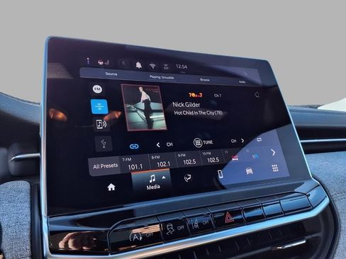 Used 2024 Jeep Compass Latitude image 5