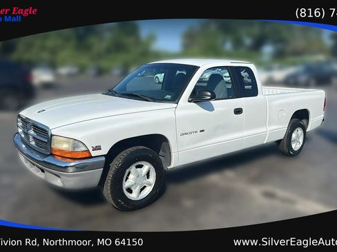 Used 1999 Dodge Dakota 2WD Club Cab image 1