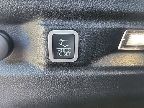 New 2025 Jeep Grand Cherokee L Limited w/ Black Appearance Package image 21