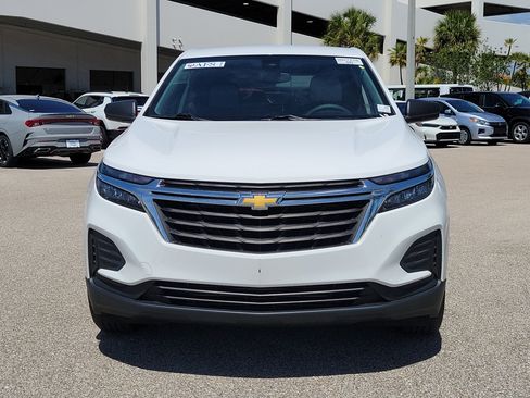 Used 2023 Chevrolet Equinox LS w/ LS Convenience Package FWD image 2