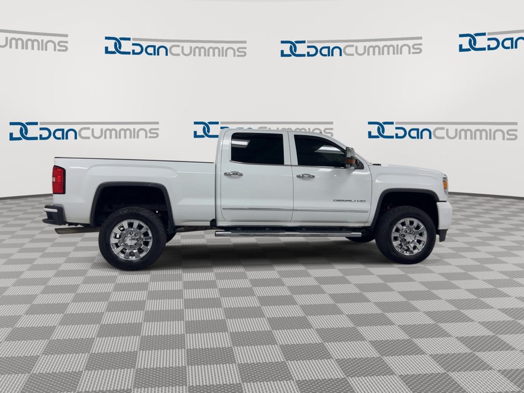 Used 2017 GMC Sierra 2500 Denali w/ Suspension Package, Off-Road AWD/4WD image 9