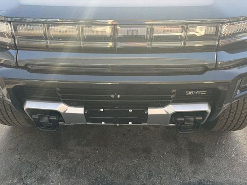 Used 2025 GMC Hummer EV 3X w/ LPO, Cargo Utility Package image 9