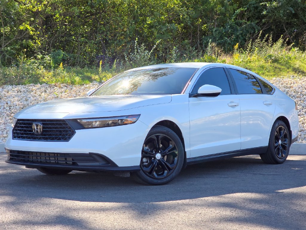 Used 2024 Honda Accord LX image 2