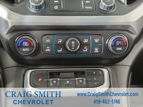 Used 2022 GMC Acadia SLT w/ Elevation Edition image 25