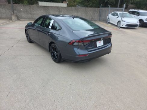 Used 2025 Honda Accord SE image 8