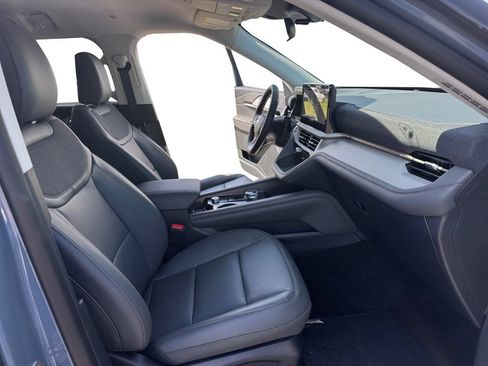 New 2026 Ford Explorer Active w/ Active Comfort Package RWD image 18