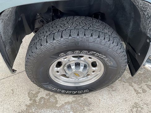 Used 2009 Chevrolet Silverado 2500 LT w/ Exterior Plus Package image 14