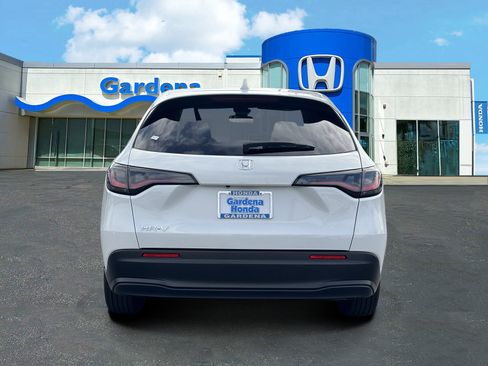 Used 2027 Honda HR-V LX image 5