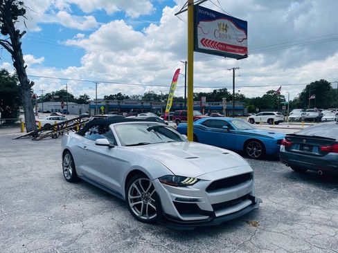 Used 2019 Ford Mustang GT Premium w/ Equipment Group 401A RWD image 4