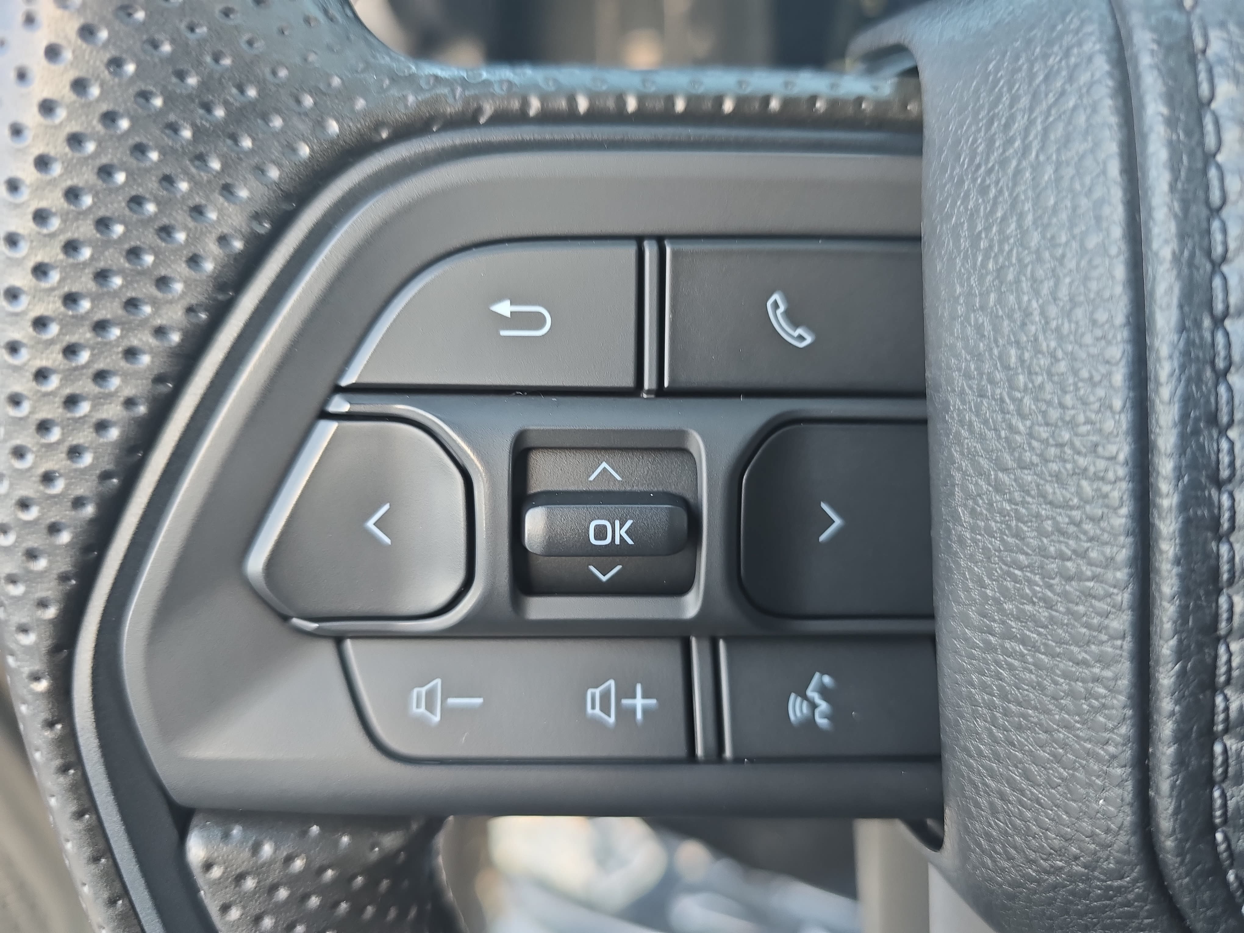 Used 2024 Toyota Tacoma SR5 RWD image 14