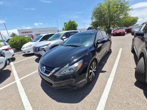 Used 2017 Nissan Altima 2.5 SR FWD image 5