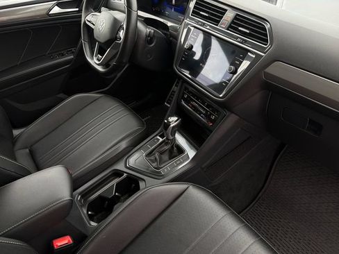 Used 2023 Volkswagen Tiguan SE R-Line FWD image 18