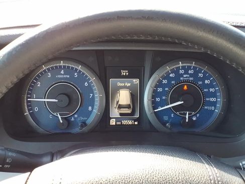 Used 2015 Toyota Sienna XLE w/ XLE Navigation Package FWD image 20