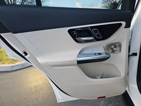 Certified 2026 Mercedes-Benz GLC 300 4MATIC image 27