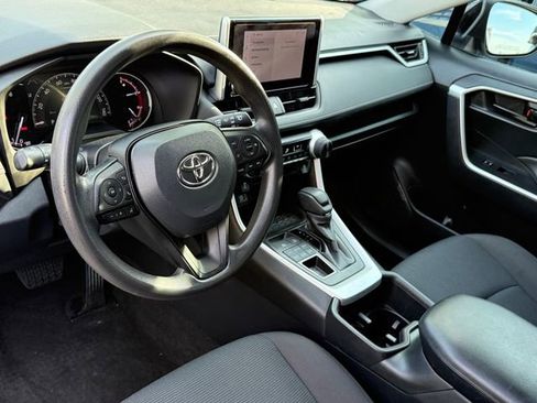 Used 2023 Toyota RAV4 LE AWD/4WD image 10