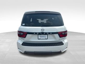 Used 2023 Nissan Armada Platinum w/ Captain's Chairs Package AWD/4WD video 4