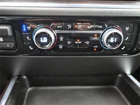 Used 2024 GMC Sierra 2500 SLT w/ SLT Convenience Package image 32