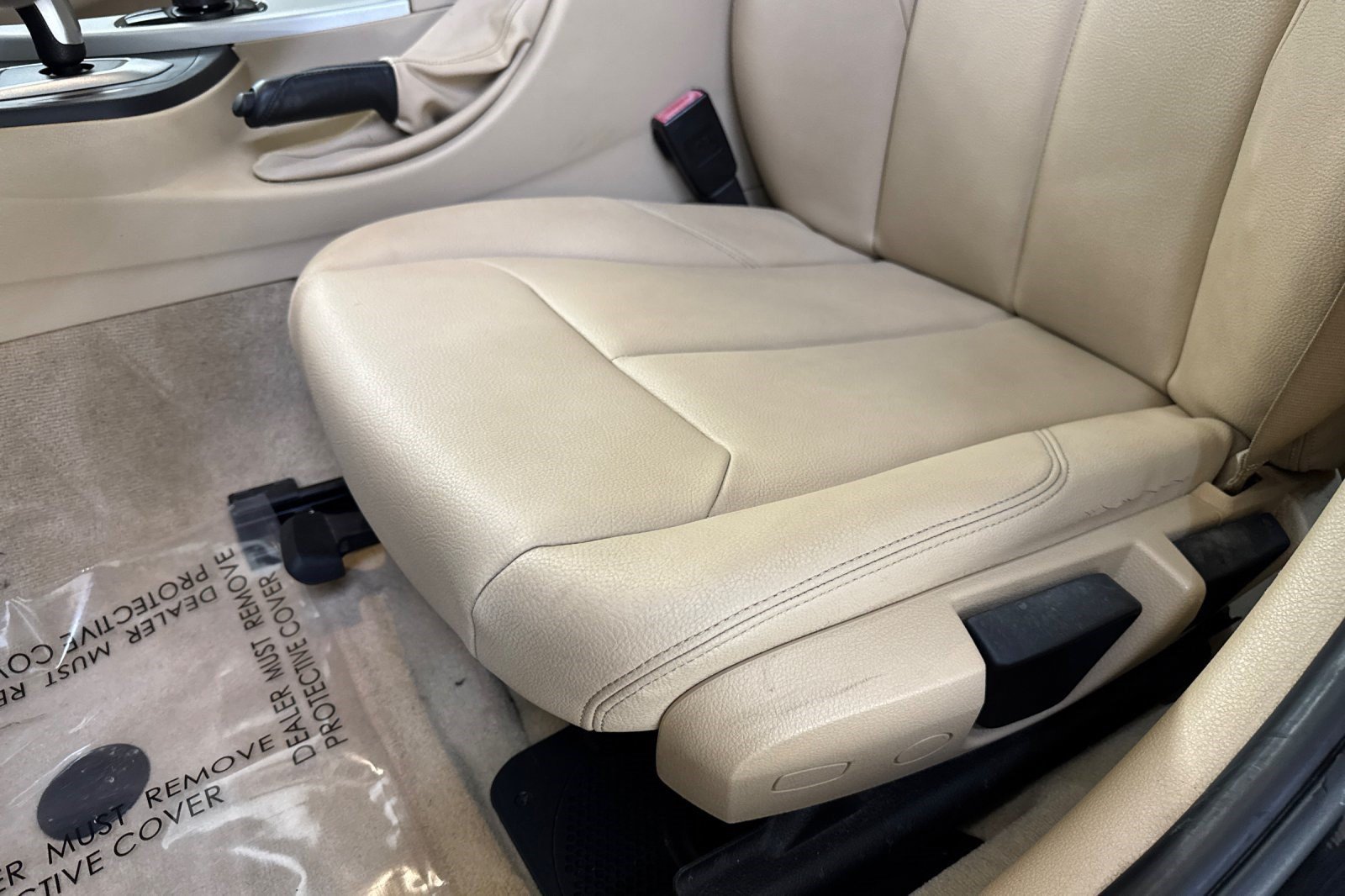 Used 2013 BMW 320i Sedan RWD image 15