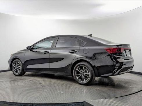 Used 2024 Kia Forte LXS FWD image 6