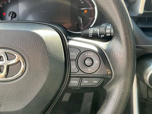 Used 2023 Toyota RAV4 XLE FWD image 10