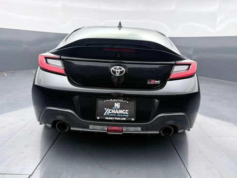 Used 2023 Toyota GR86 Premium w/ ALL Weather Mat Package (TMS) RWD image 6