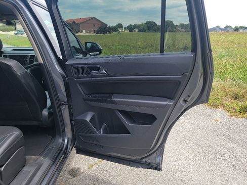 Used 2018 Volkswagen Atlas SE FWD image 29